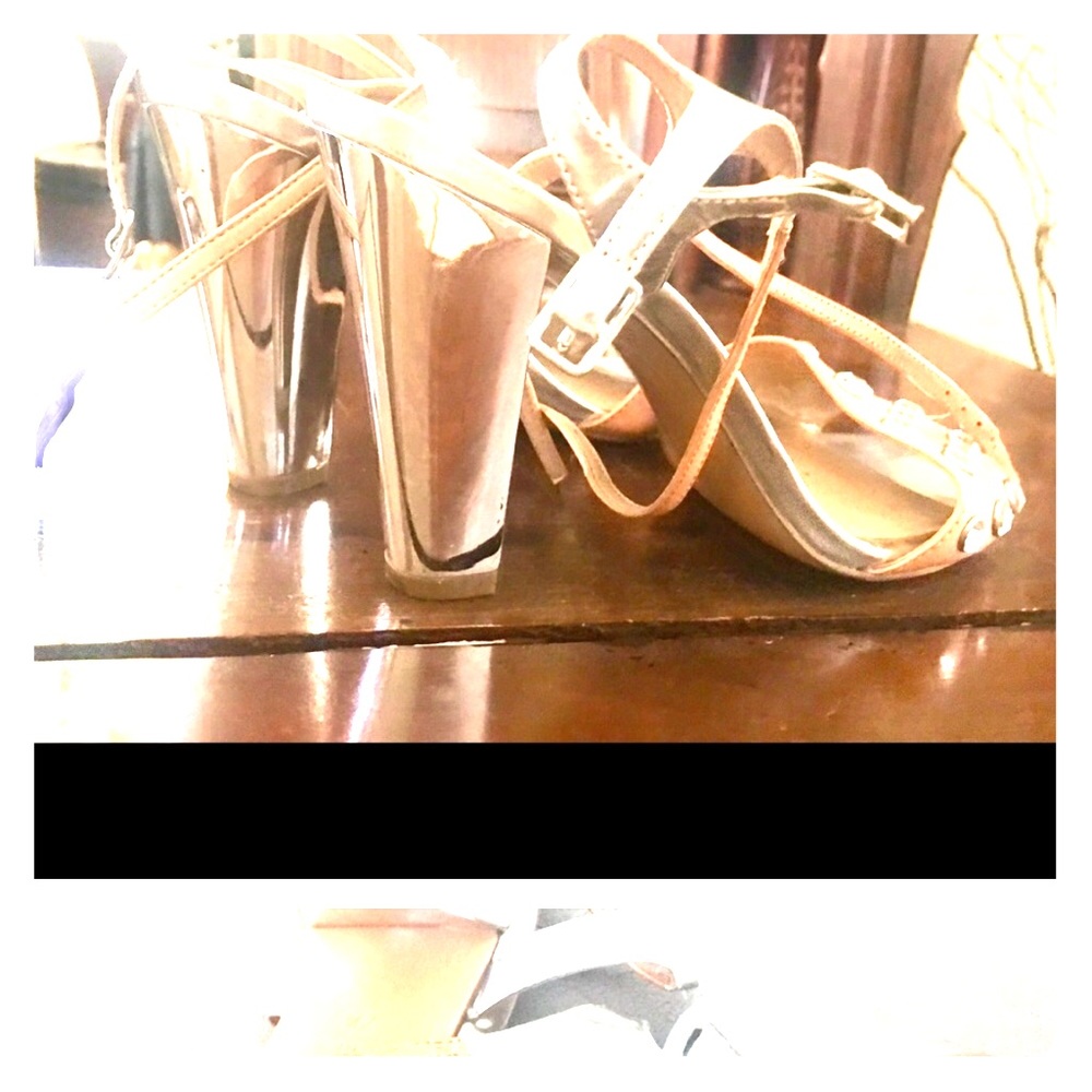 BEDAZZLING SILVER AND TAN HEELS